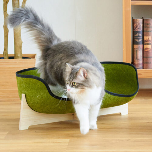 「フェルトキャットソファ」が発売されました。