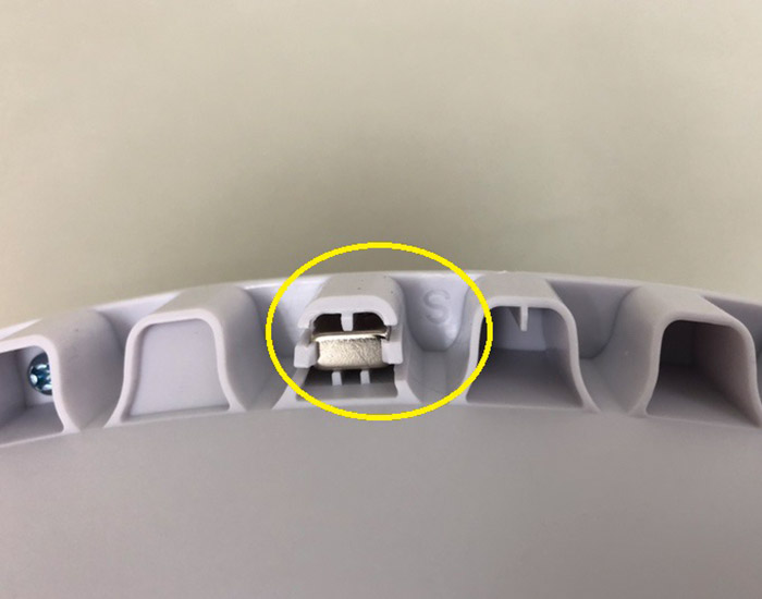 キャットリンクスクーパーコンテナを空に