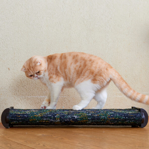 【OFT】 どこでも立てかけスクラッチ ワイド カーペット生地の端材を利用した猫